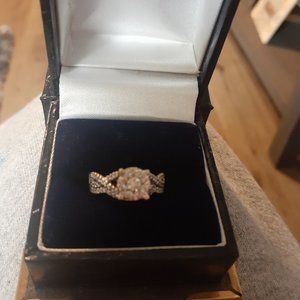 Soldered white gold diamond wedding set